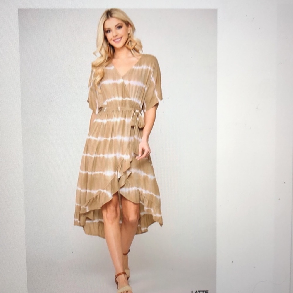 “ NWT Tie Dye Wrap “